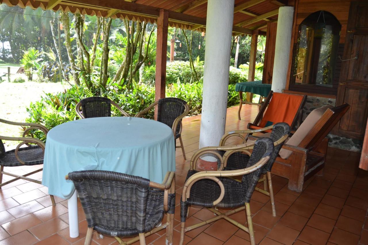 Chalet Cabinas Hibiscus Cahuita Exterior foto
